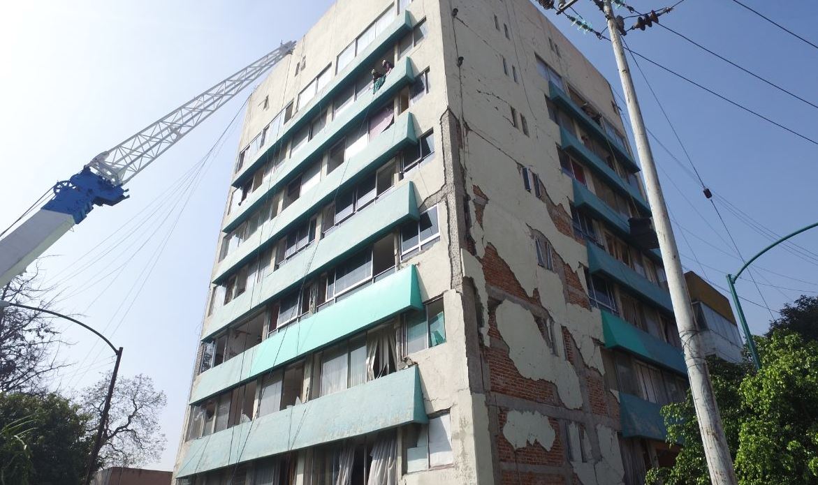 Vacían edificio en Toluca #28 para iniciar proceso de demolición