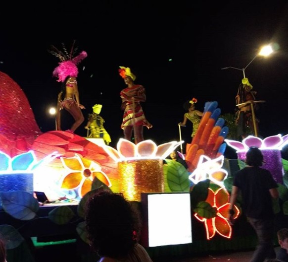 Campeche celebra 436 años del paseo carnavalesco de "Sábado de Bando"