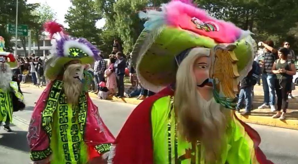 Inicia carnaval en Pachuca, Hidalgo, entre máscaras y tradiciones.