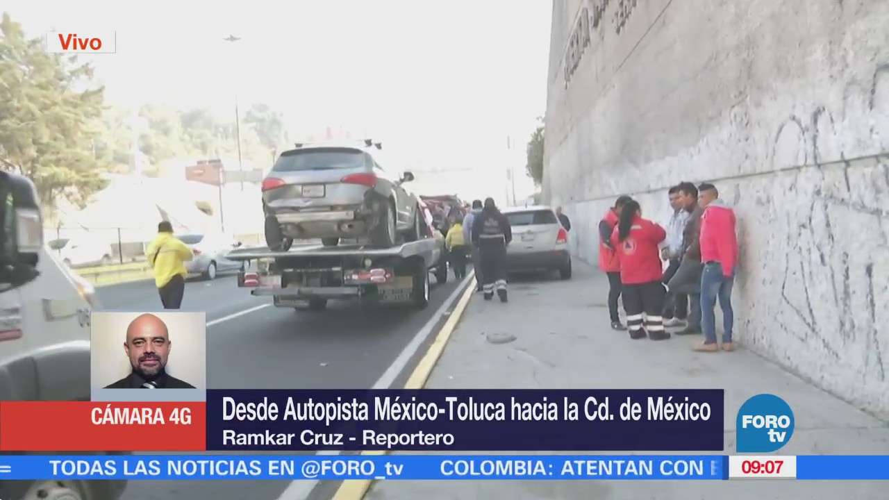Choque múltiple en la Autopista México-Toluca causa afectación vial