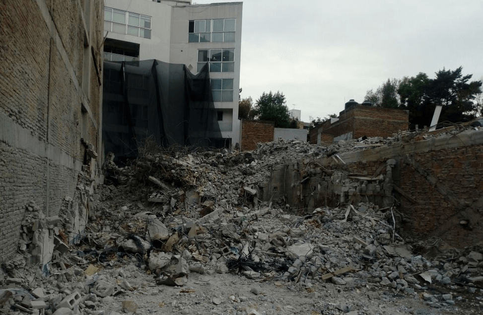 Concluye demolición del edificio colapsado en Álvaro Obregón 284 tras sismo