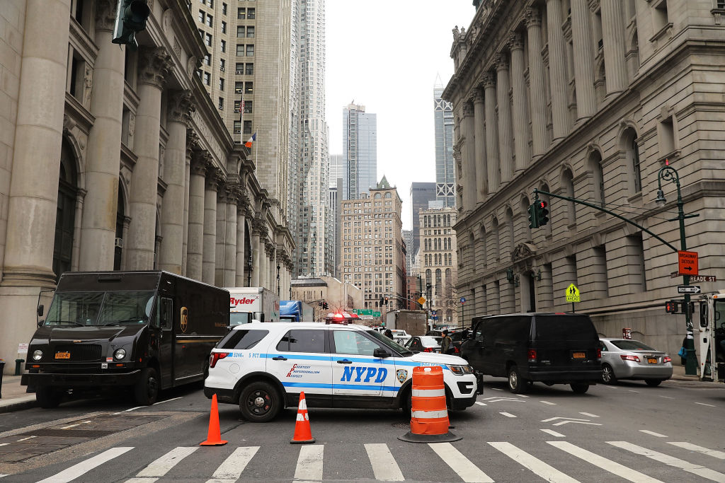 Detienen Nueva York dos sospechosos terrorismo