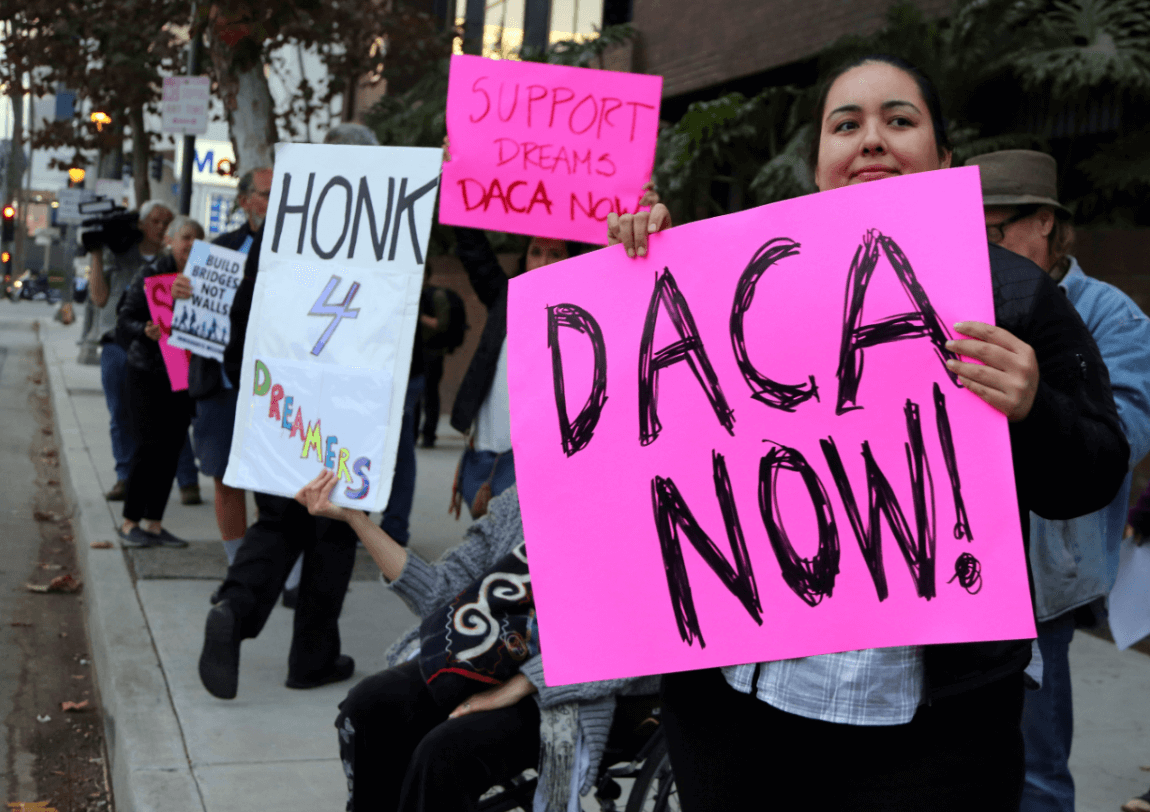 Dreamers protestan en favor del DACA