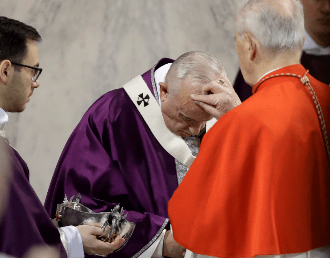 El papa Francisco preside ceremonia del Miércoles de Ceniza