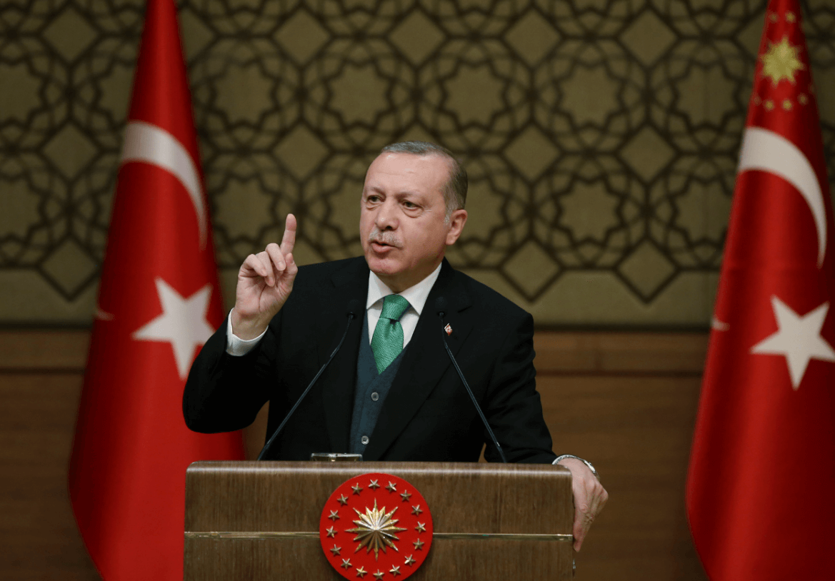 Erdogan acusa a EU de dar millones de dólares a terroristas