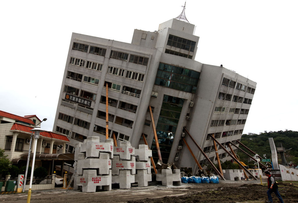 concluyen los rescates tras el terremoto en taiwán