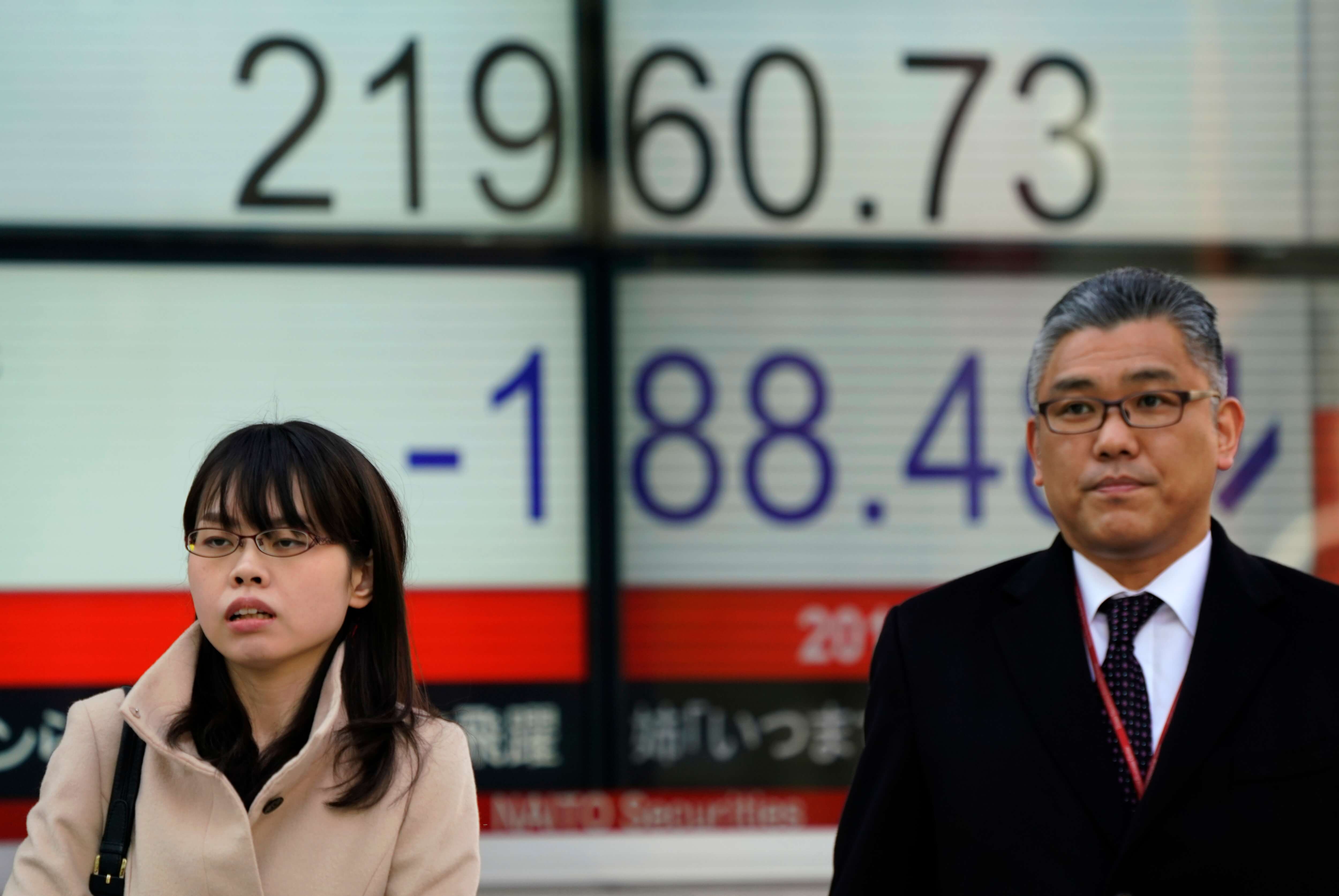 Bolsa de Tokio cae ante especulación de alza a tasas