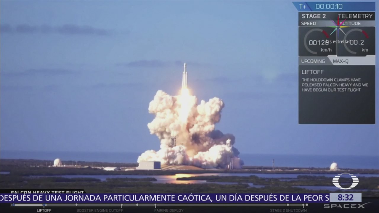 Lanzan el cohete Falcon Heavy, el más poderoso en activo del mundo