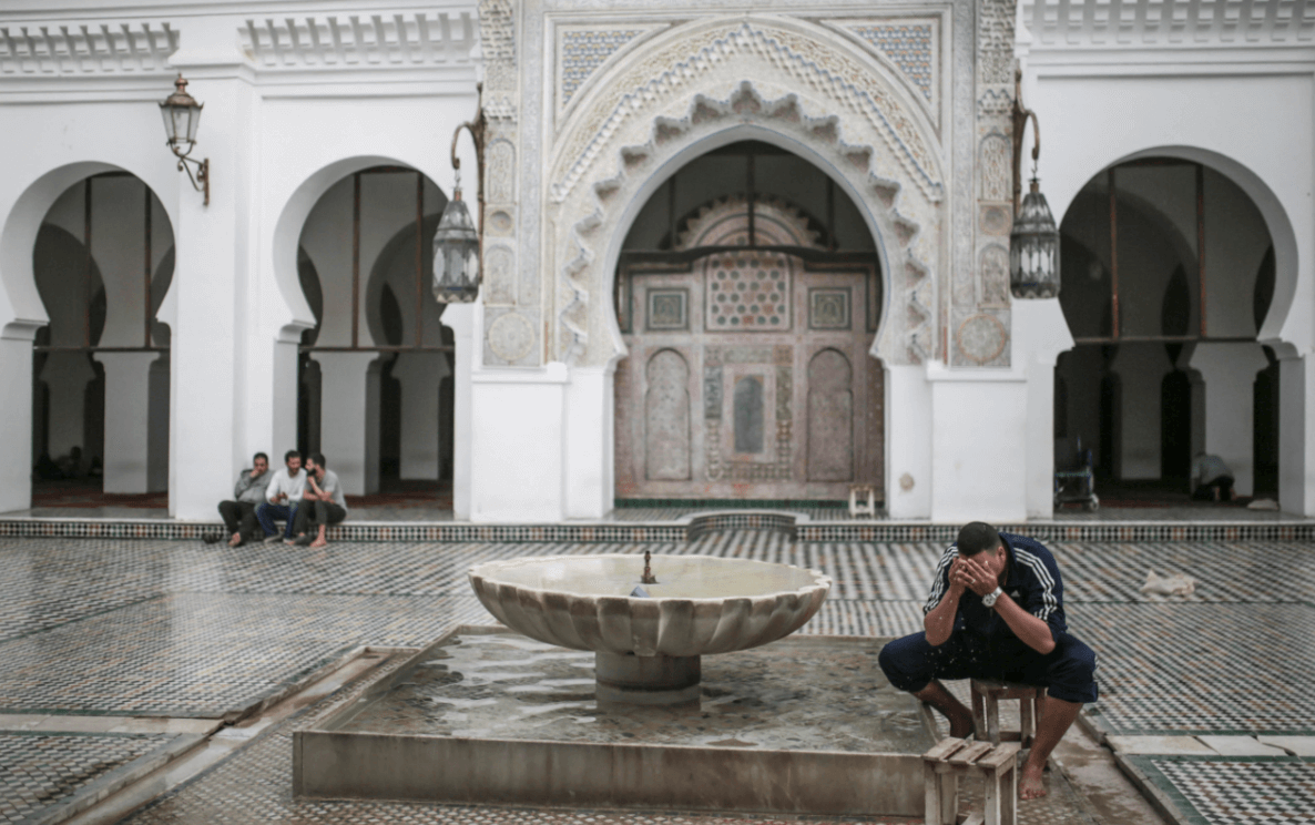 Arrestan a imán marroquí acusado de violar a 6 ninos