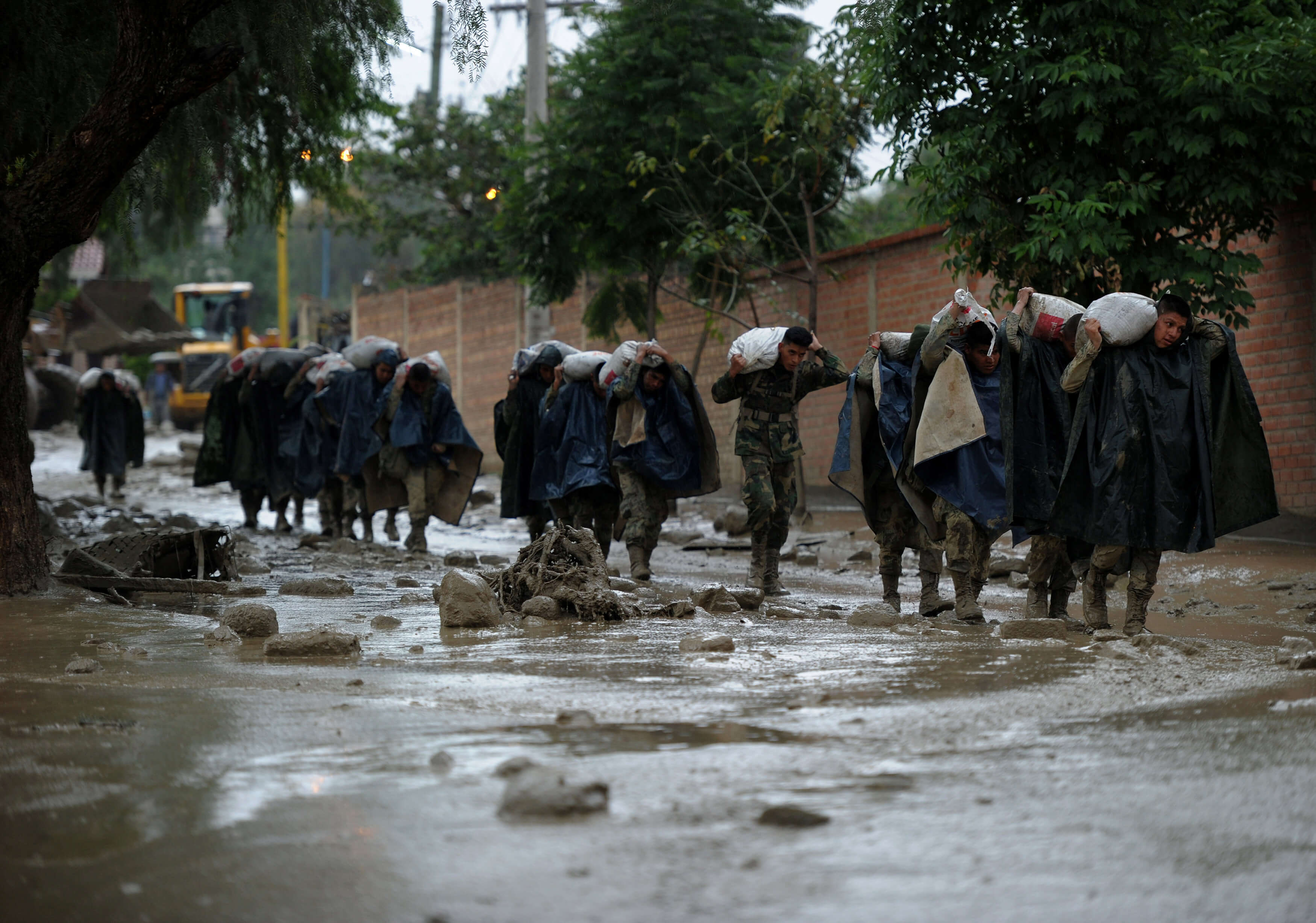 Suman 17 muertos y 50 mil damnificados fuertes lluvias Bolivia