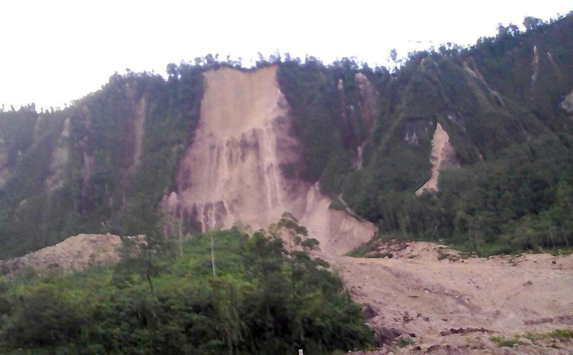 Reportan más 30 muertos sismo Papua Nueva Guinea