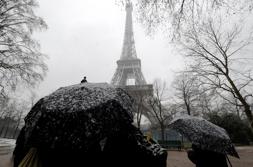 Francia decreta alerta naranja por nieve en París y en 45 provincias