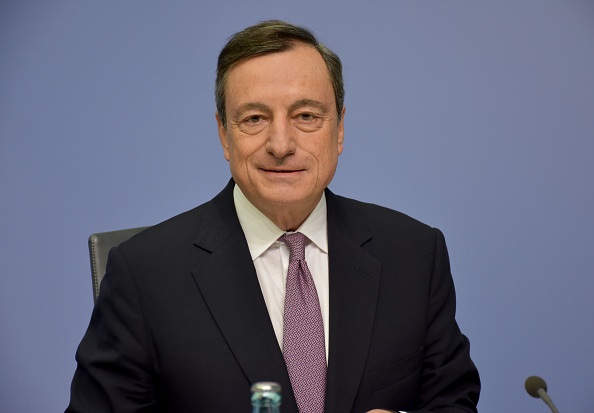 BCE, sin obligación de regular transacciones con Bitcoins: Draghi