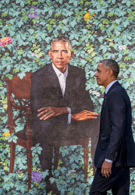 Barack y Michelle Obama develan sus retratos oficiales en Washington
