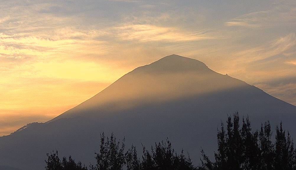 Volcán Popocatépetl emite 39 exhalaciones