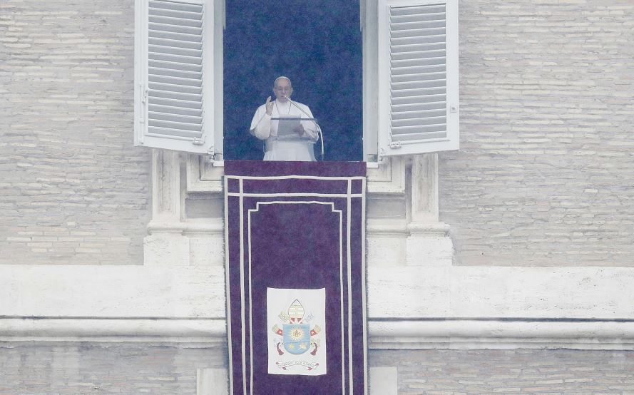 Papa pide a jóvenes participar en internet en preparación del Sínodo