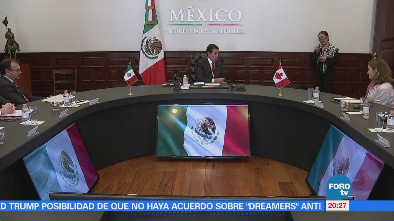Peña Nieto se reúne con Freeland en Los Pinos