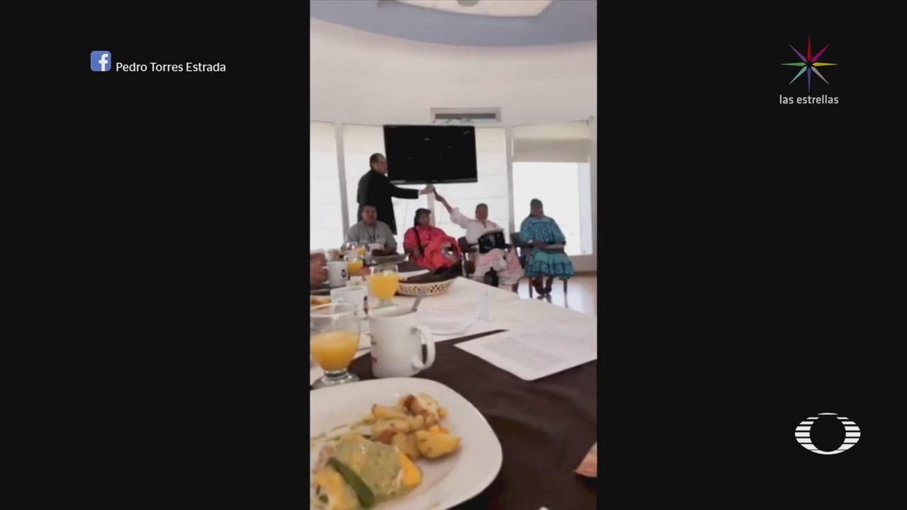 Perla Negra: Diputados de Chihuahua comen frente a indígenas rarámuris