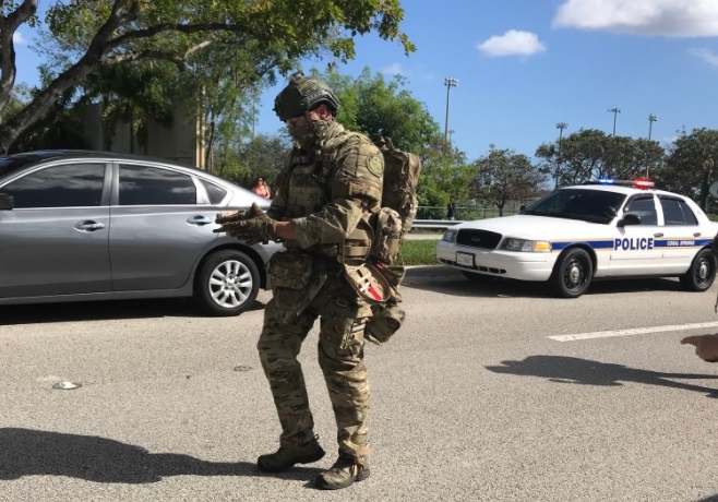 Reportan varios heridos tras tiroteo en secundaria en Florida