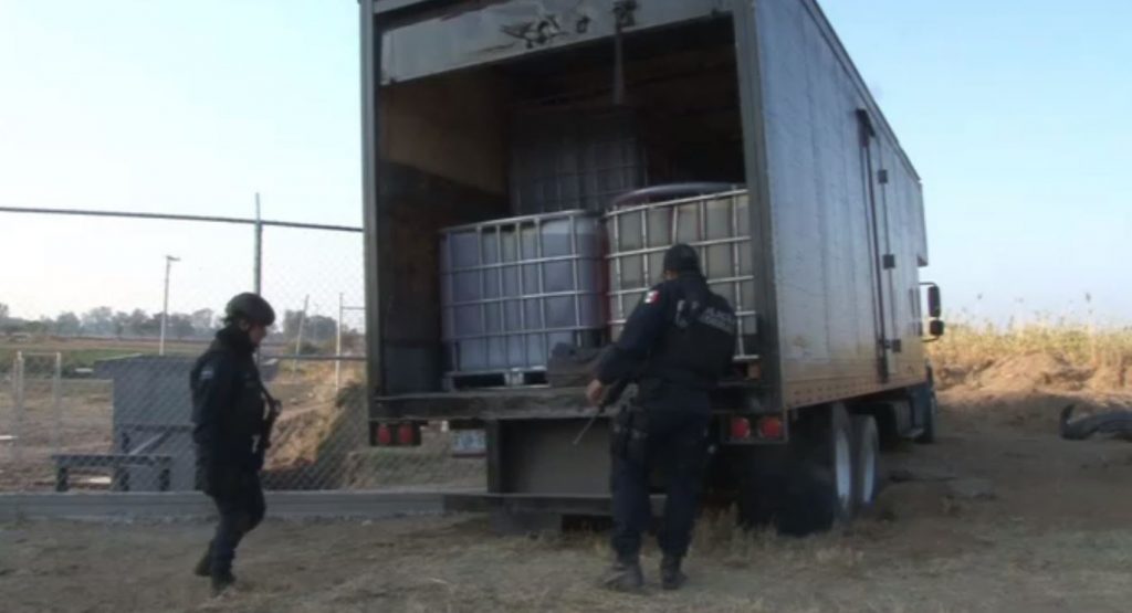 Policía Federal asegura 100 mil litros de combustible en Guanajuato