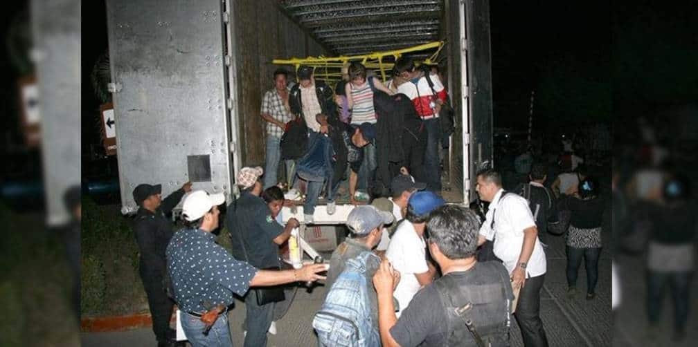 Rescatan doce migrantes mexicanos atrapados remolque Arizona