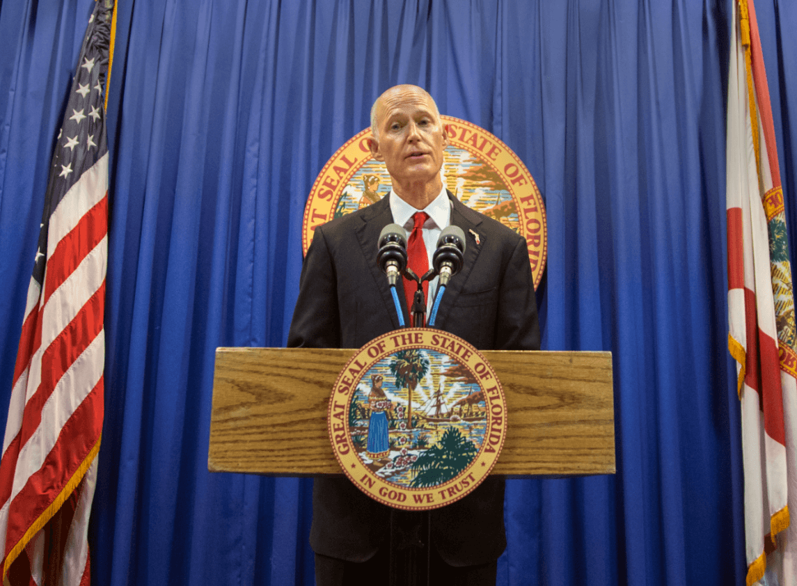 Florida destinará 500 mdd a la seguridad escolar tras matanza