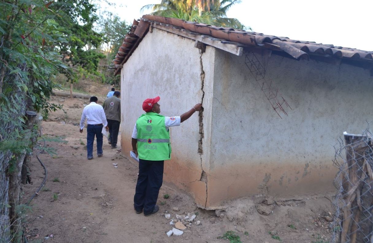 Avanza reconstrucción de viviendas afectadas por sismo en Oaxaca