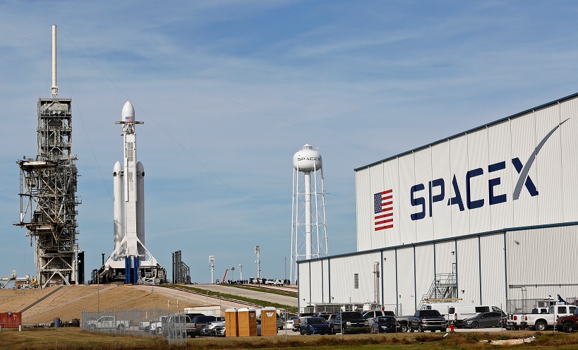 SpaceX lanzará hoy el cohete Falcon Heavy, el más potente del mundo