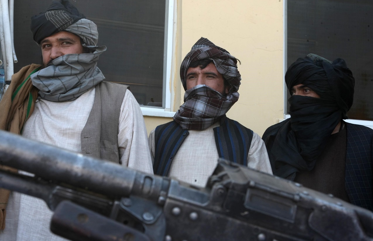 Presidente de Afganistán está dispuesto a reconocer a talibanes como grupo político