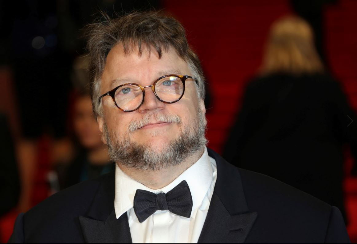Guillermo del Toro ofrece visa y trabajo en Estados Unidos