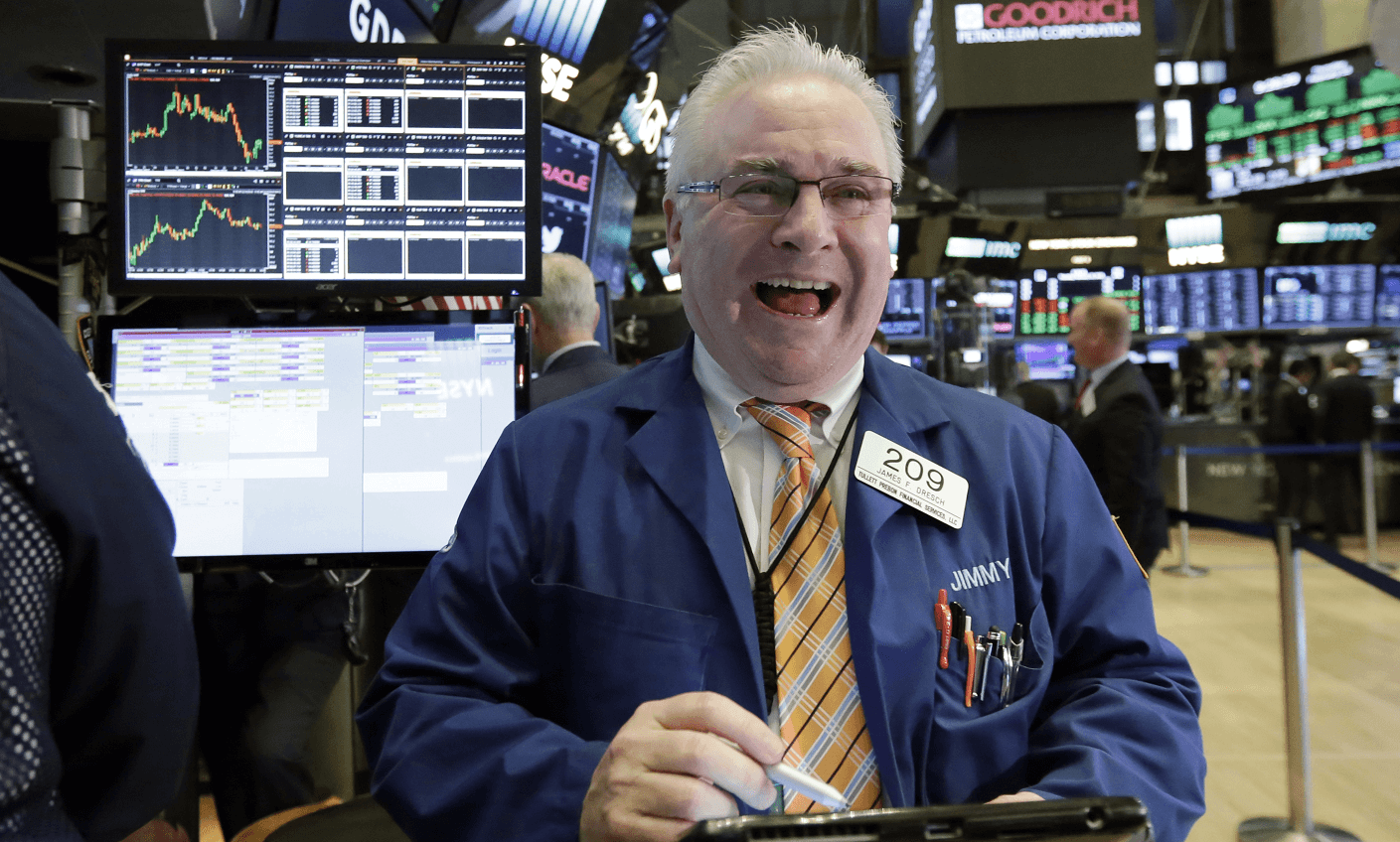Wall Street revierte caída inicial y extiende recuperación