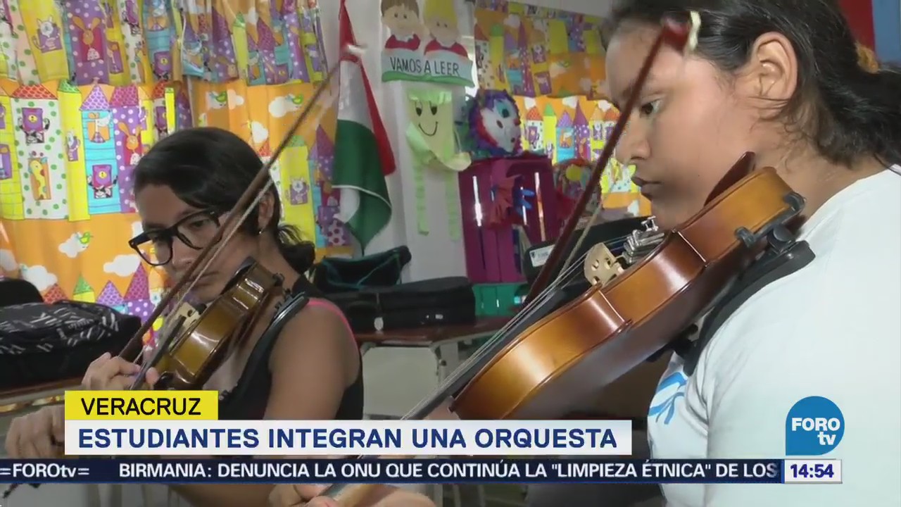 500 Niños Boca Del Río Forman Orquesta Musical