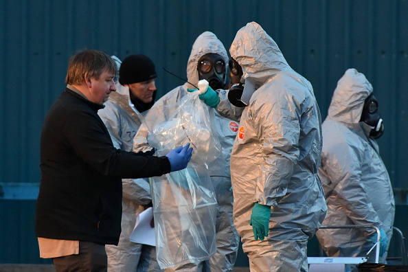 38 personas son examinadas en Inglaterra tras envenenamiento de exespía ruso