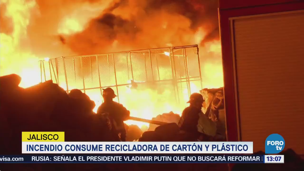 Incendio Consume Recicladora Cartón Plástico Jalisco