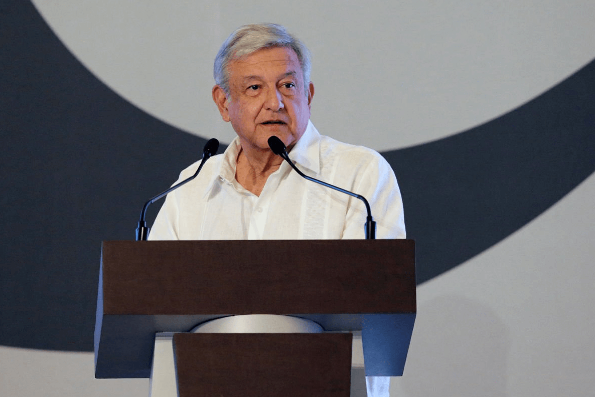 Andrés Manuel López Obrador asiste a la Convención Bancaria, en Acapulco