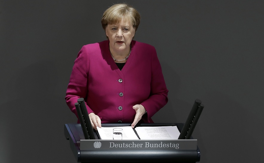 Merkel pide devolver a las personas la soberanía sobre sus datos