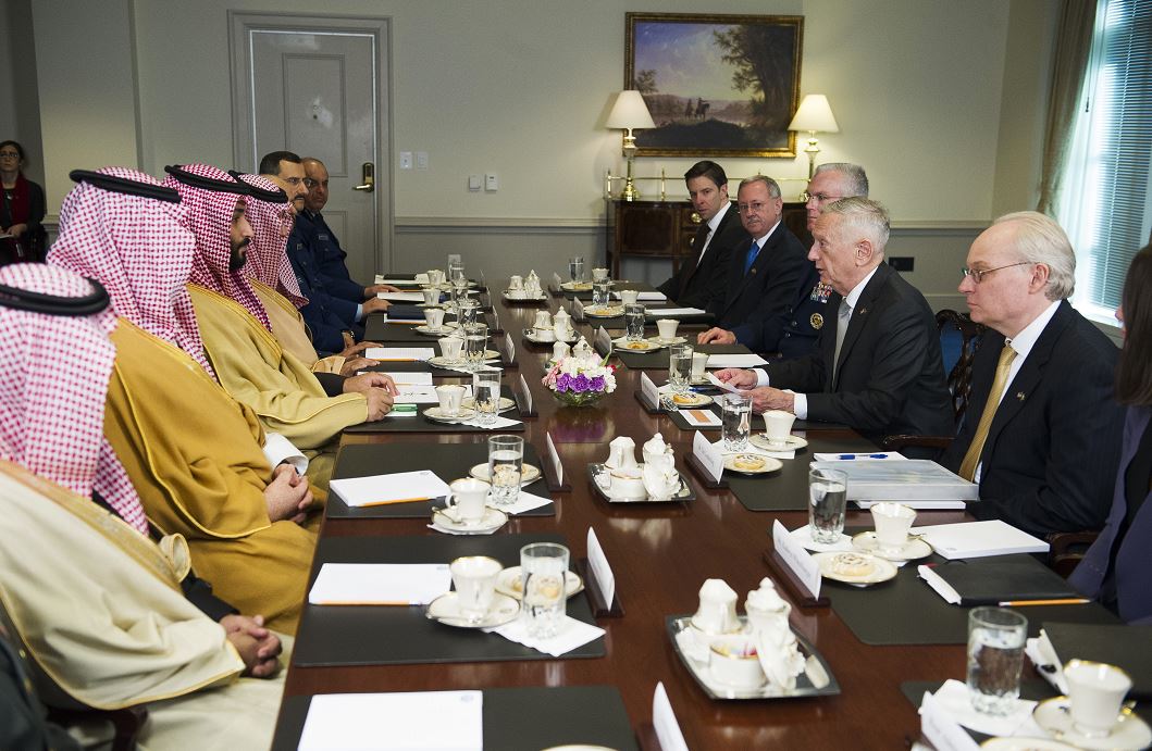EU aprueba venta de armamento por más de 1,000 mdd a Arabia Saudita