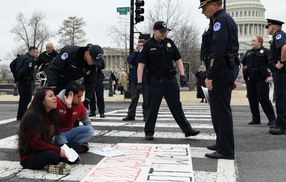 Cinco dreamers fueron detenidos en Washington por bloqueo al Capitolio