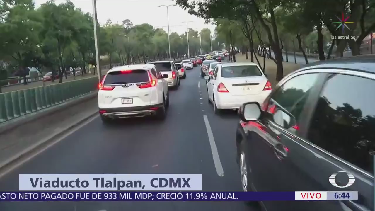 Aumenta carga vehicular en Viaducto Tlalpan, CDMX, por salida hacia Cuernavaca