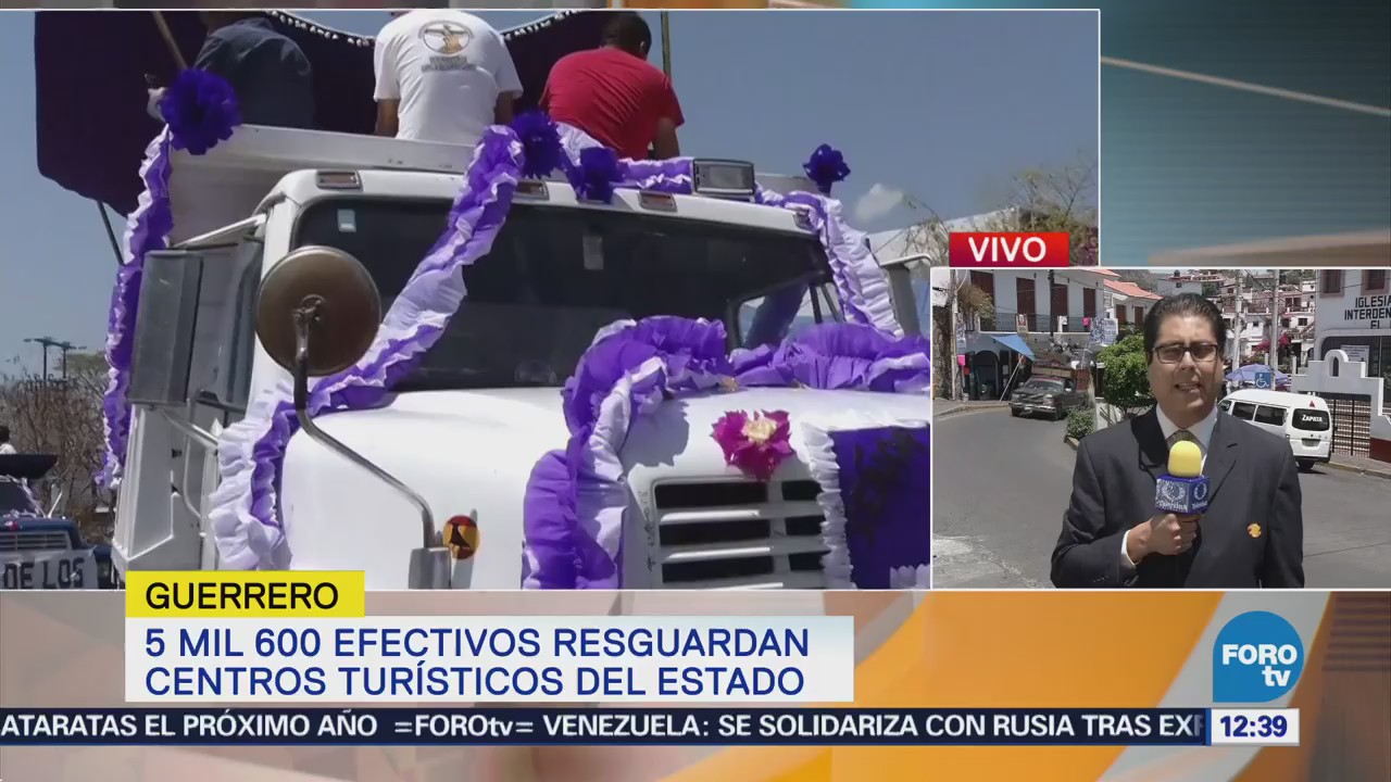 Camiones de volteo realizan procesión en Taxco, Guerrero
