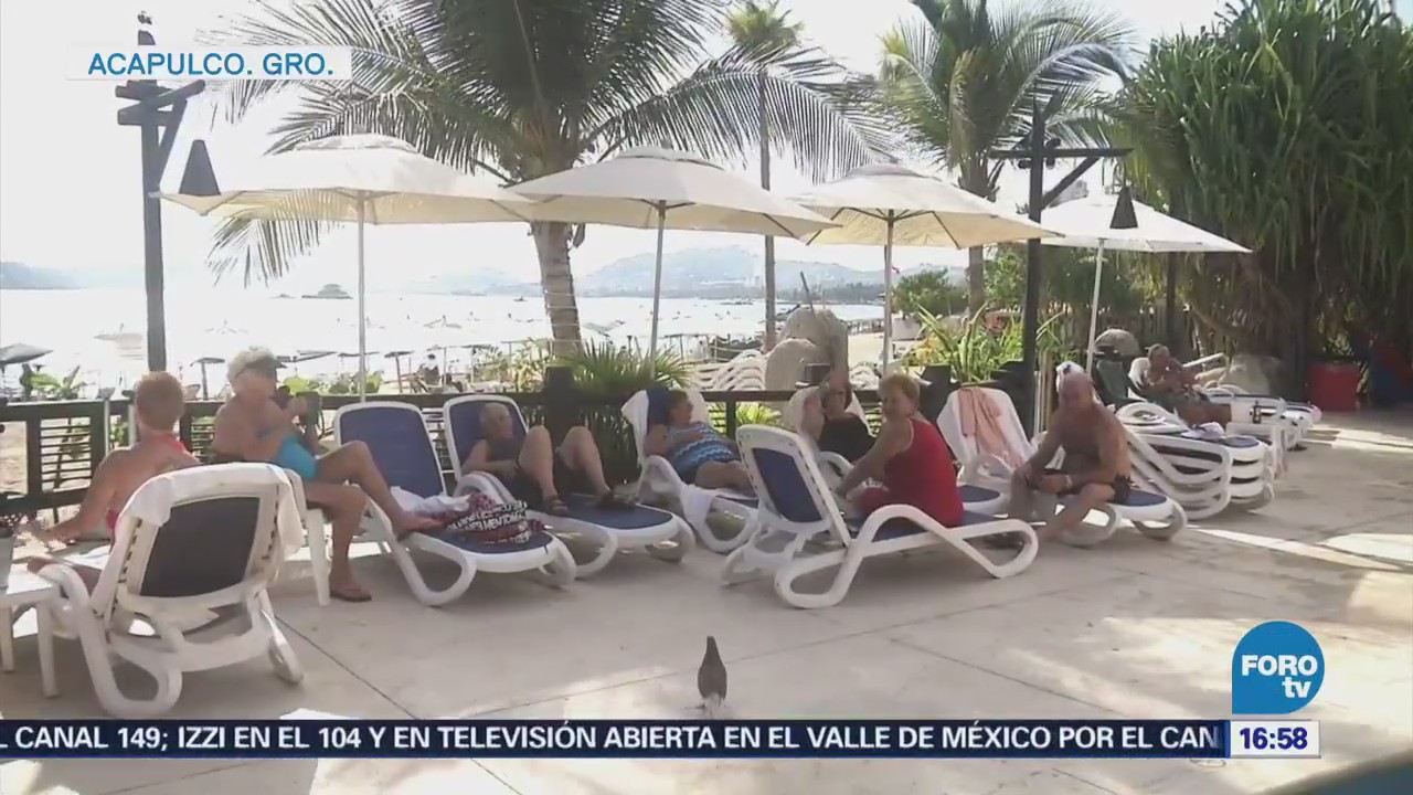 Canadienses concluyen vacaciones en Acapulco