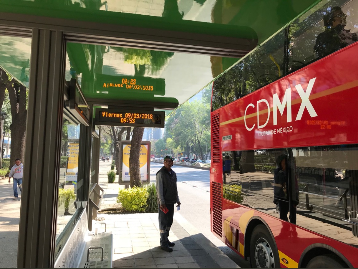 denuncian irregularidades en permiso publicitario de linea 7 metrobus