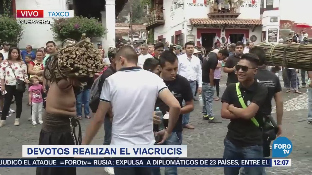 Devotos Realizan Viacrucis Taxco, Guerrero