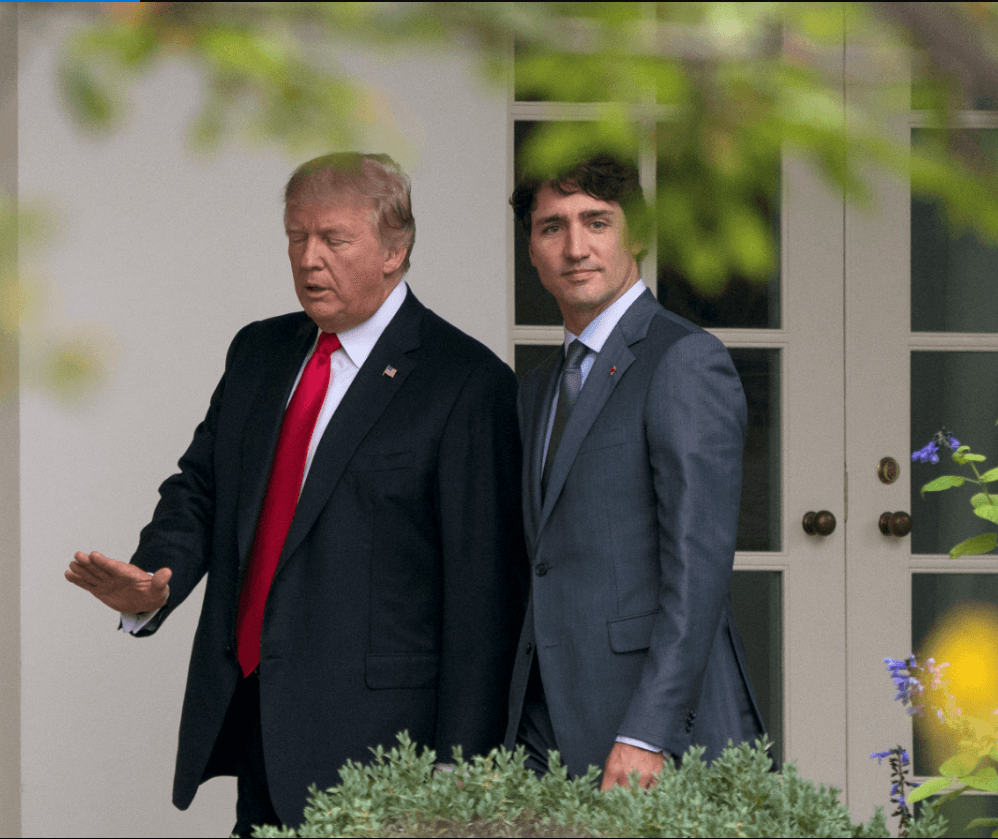 Trump reconoce que inventó ante Trudeau un déficit comercial