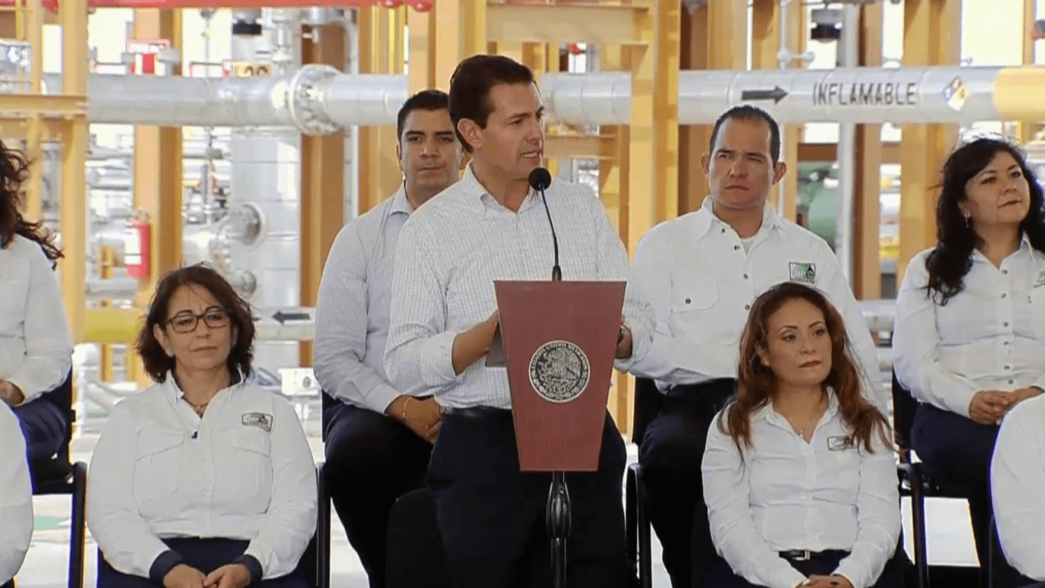 Cancelar reforma energética es volver a un modelo caduco, dice Peña Nieto