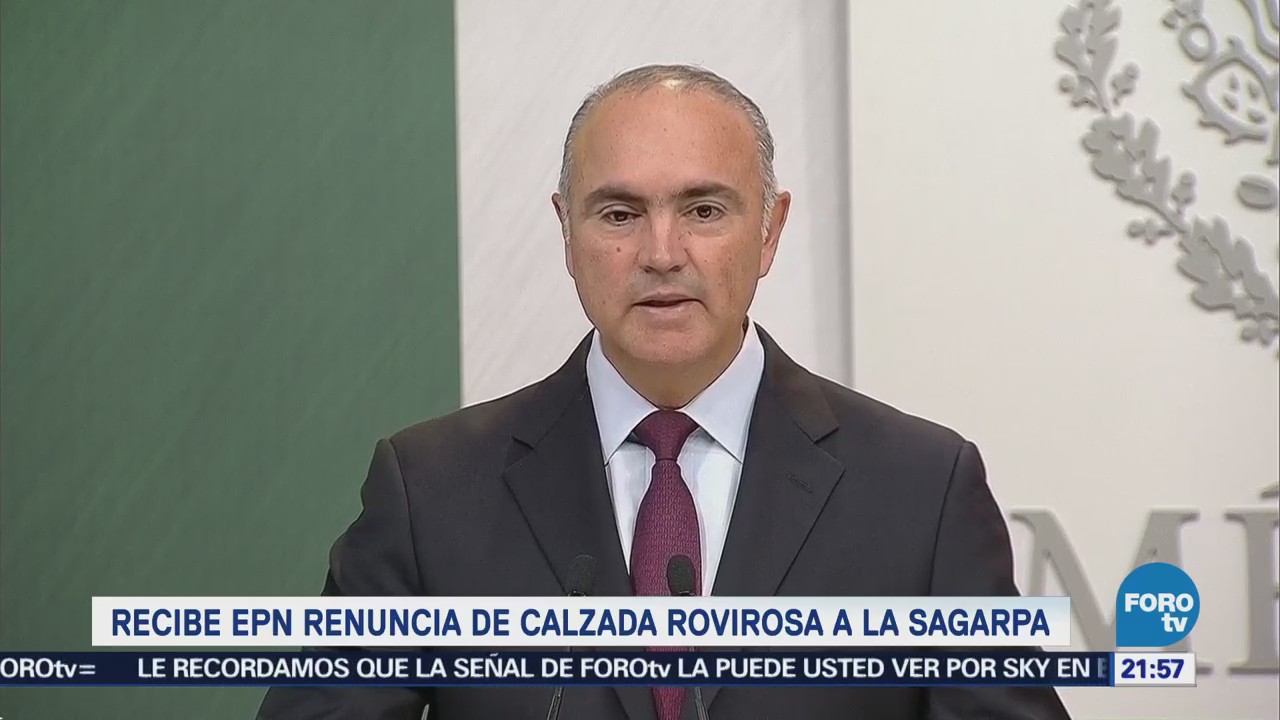 EPN recibe la renuncia de José Calzada, como titular de Sagarpa
