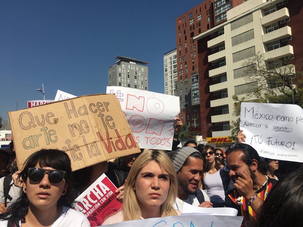 Marchan en Jalisco por estudiantes de cine desaparecidos