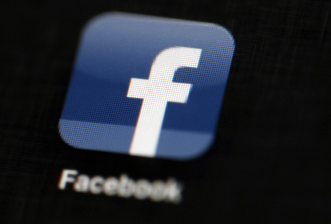 Facebook suspende empresa de Trump por robar datos