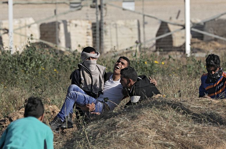 Protestas en Gaza dejan 13 palestinos heridos por balas israelíes