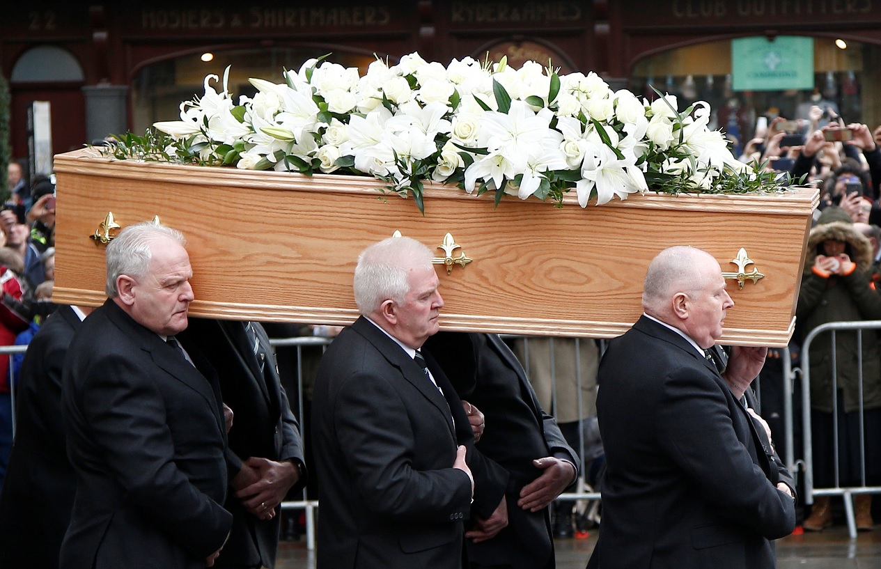 ¿Qué significan las flores en el funeral de Stephen Hawking?